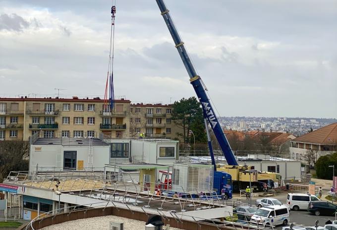 GCA-subsidiary-AUTAA-deploys-new-Grove-crane-for-hospital-expansion-in-France-2.jpg