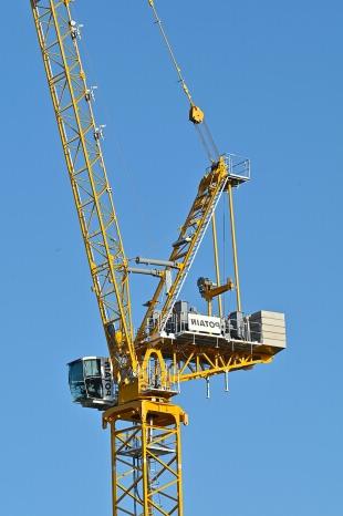 马尼托瓦克-launches两个就要-Potain -luffing -jib -cranes 5.jpg